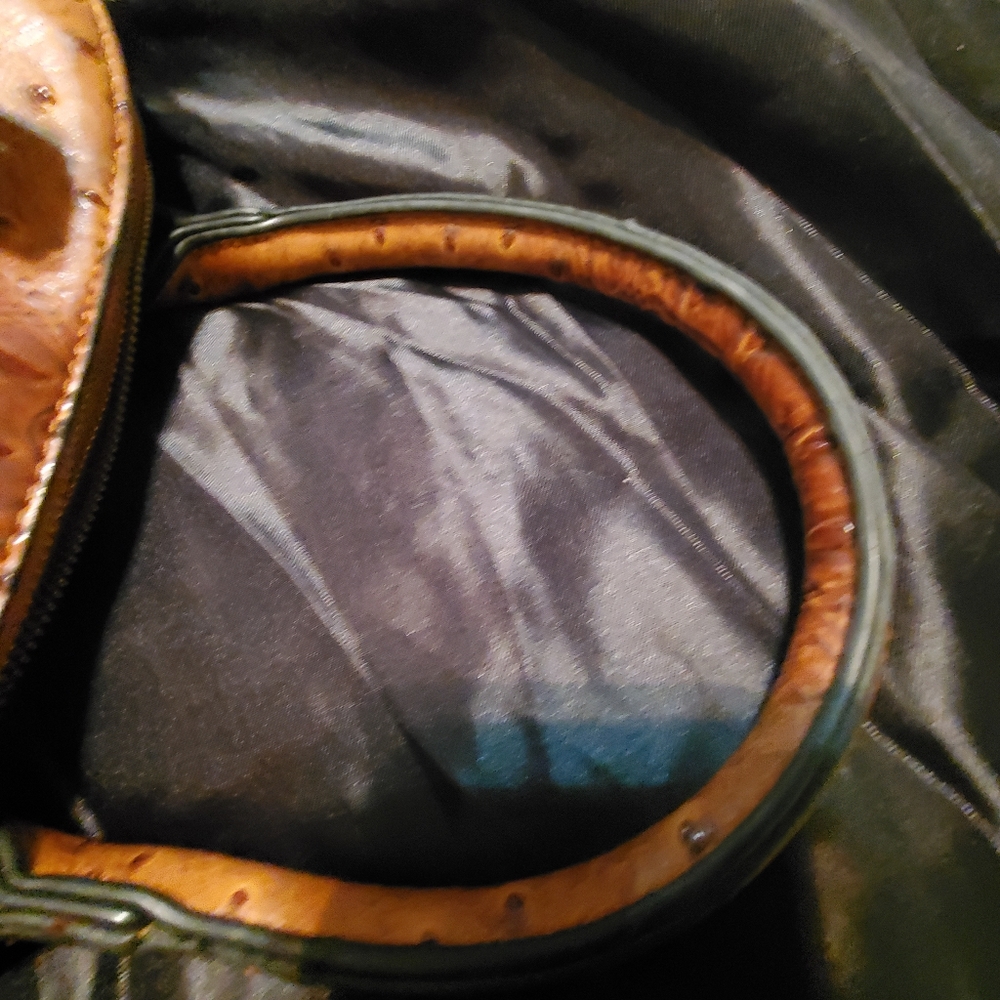 Ostrich pattern handbag - Picture 10 of 12